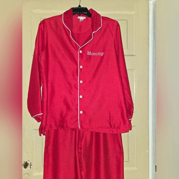 Pottery Barn Kid's Adult Solid Red Pajama Monogrammed "MOMMY" Set - Picture 3 of 8